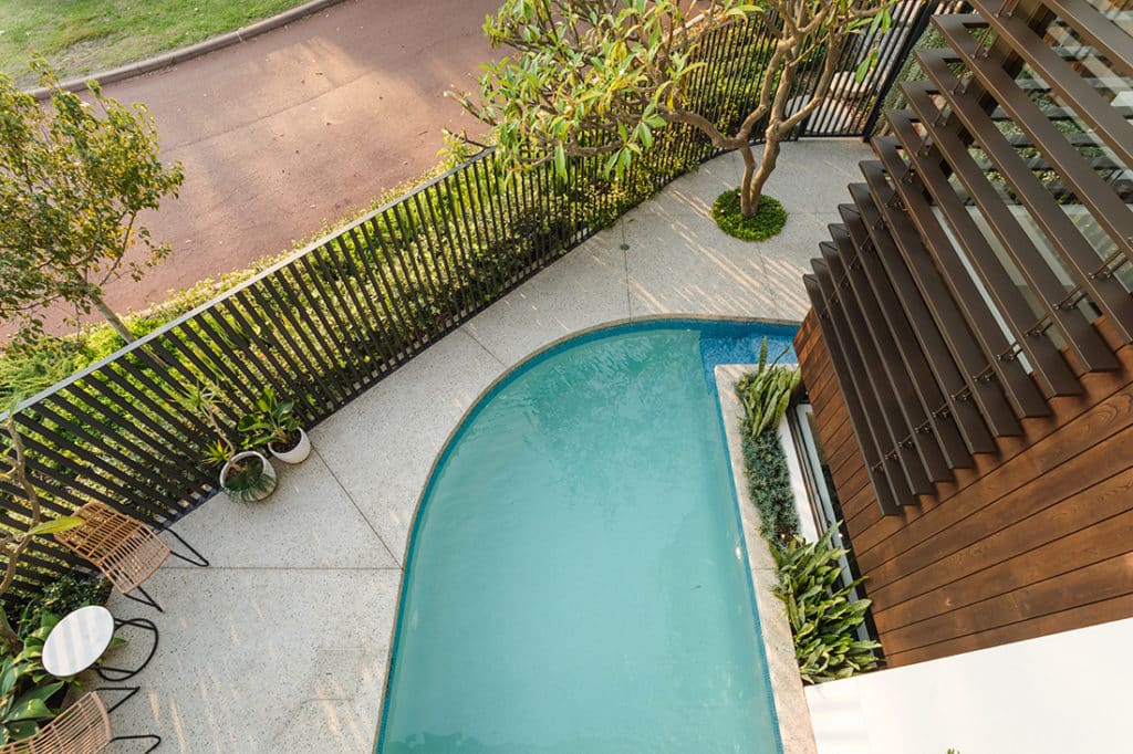 a bird's eye view of the pool.